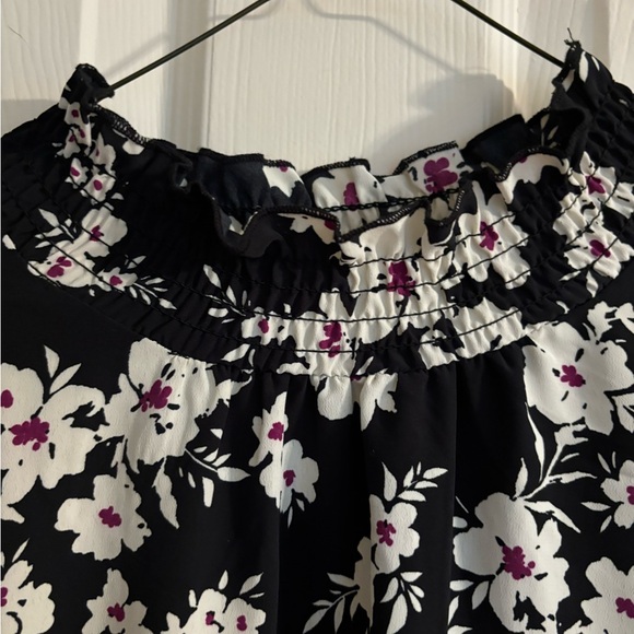 Black floral print blouse - Picture 4 of 4